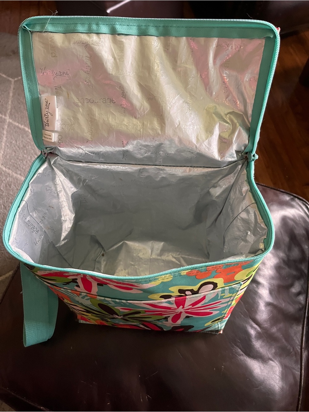 Floral Print Crossbody Lunch Bag in Teal and Pink - Picture 3 of 3
